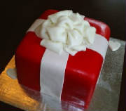 valentine gift box cake